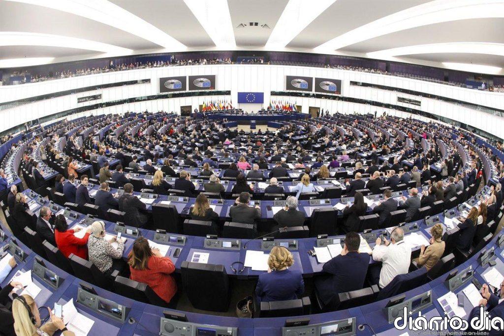 La Eurocámara endurece su posición sobre los retornos tras pactar el mandato el PPE con la ultraderecha