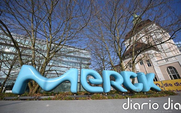 La farmacéutica alemana Merck gana 2.608 millones de euros en 2025, un 6,1% menos, y mantiene el dividendo