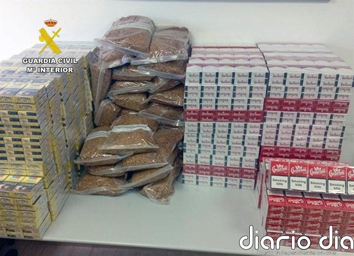 La Guardia Civil desmantela un punto de venta de tabaco de contrabando en un domicilio de La Manga