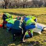 La Guardia Civil rescata a un parapentista en una zona de difícil acceso de Cabezabellosa (Cáceres)