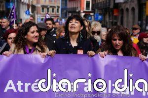 La izquierda entona el 'No a la guerra' en el 8M y el PP clama contra los ayatolás y dictadores de Cuba o Venezuela