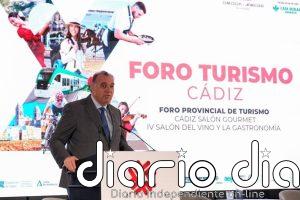 La Junta destaca la conectividad aérea como "clave" del liderazgo turístico de la provincia de Cádiz