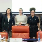 La periodista iraní Masih Alinejad dice que "políticos europeos feministas" están jugando "en las manos" de Irán