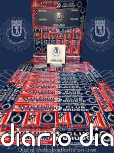 La Policía Municipal incautó más de 180 bufandas falsificadas en la previa del Atleti-Brujas en febrero