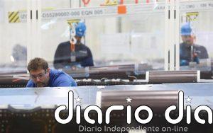 La producción industrial arranca el año con un retroceso del 2,7% y pone fin a siete meses de ascensos