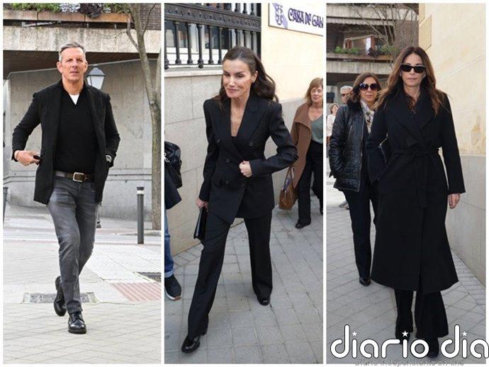 La Reina Letizia, Joaquín Prat, o Mariló Montero. Así está siendo el multitudinario adiós a Fernando Ónega