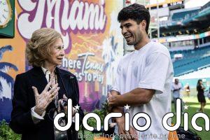 La Reina Sofía se encuentra con Carlos Alcaraz y le desea suerte en el Miami Open