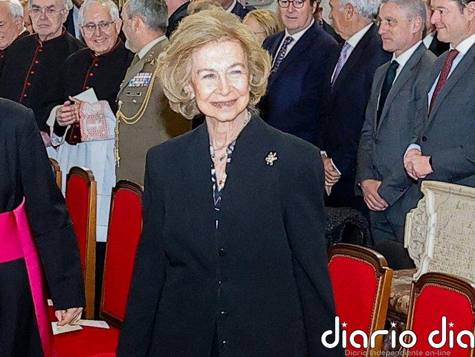 La Reina Sofía sigue adelante con su agenda ante la delicada situación del Rey Juan Carlos en Abu Dabi