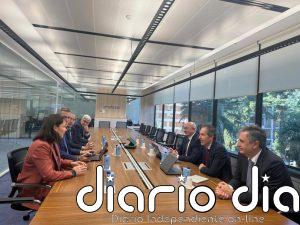 La secretaria general de Medio Ambiente de la Junta conoce la gestión de la red eléctrica en una visita a Endesa