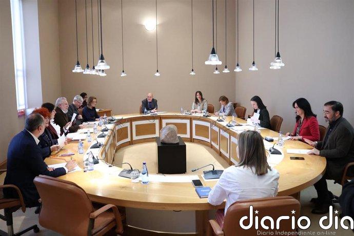 La situación de la sanidad gallega y las consecuencias de la guerra centrarán las preguntas a Rueda en el pleno