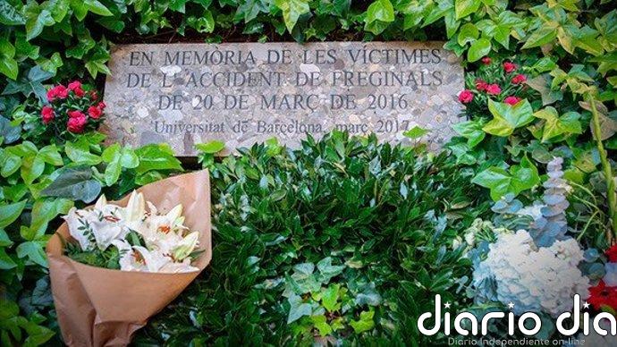 La UB homenajea a las 13 víctimas en el accidente de Freginals (Tarragona) en el décimo aniversario