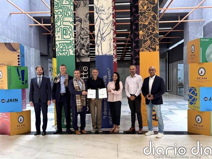 La UCAM se implanta en India mediante una alianza estratégica con JAIN University