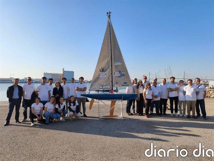 La Universidad de Cádiz presenta su primer velero autónomo de alta tecnología para navegar sin tripulación