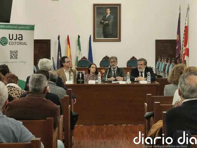 La Universidad de Jaén presenta en Baeza una monografía sobre el patrimonio artístico de cofradías en la Edad Moderna