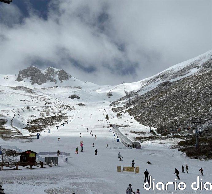 Las estaciones de esquí San Isidro y Laciana-Leitariegos de León superan los 2.000 usuarios
