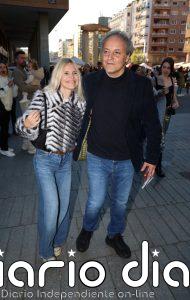 Laura Escanes, Ester Expósito, o Javier Ambrossi. Lluvia de famosos en el primer concierto de Rosalía en Madrid