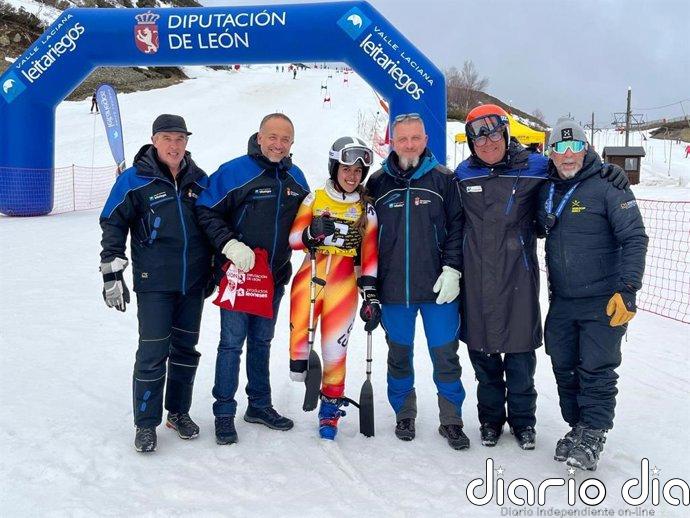 León homenajea a la esquiadora Martín-Granizo, un "emblema de tenacidad" tras "derribar muros" en favor de la inclusión