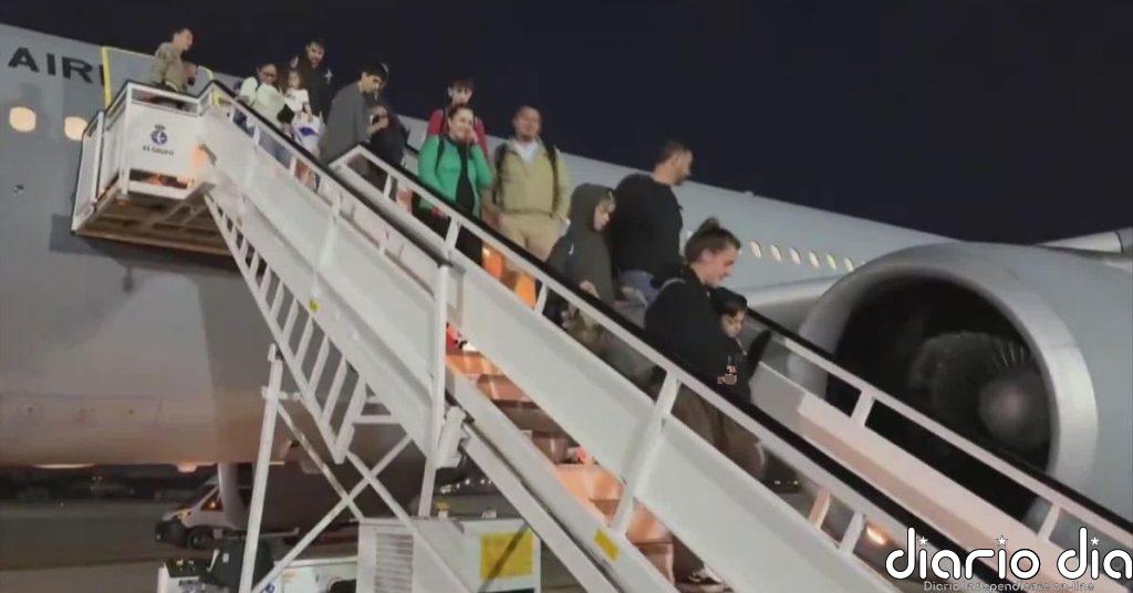 Llegan a España 171 españoles evacuados desde Omán por Defensa