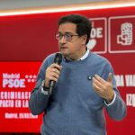 López acusa a Ayuso de "activar la máquina del odio" contra migrantes y destaca el compromiso de Gobierno con igualdad