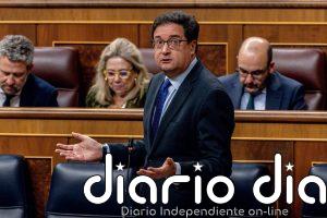 López avanza que en la primera quincena de abril se pondrá en marcha la jornada de 35 horas en la Administración General