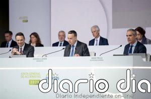 Los accionistas de Enagás respaldan la reelección de Arturo Gonzalo y Antonio Llardén