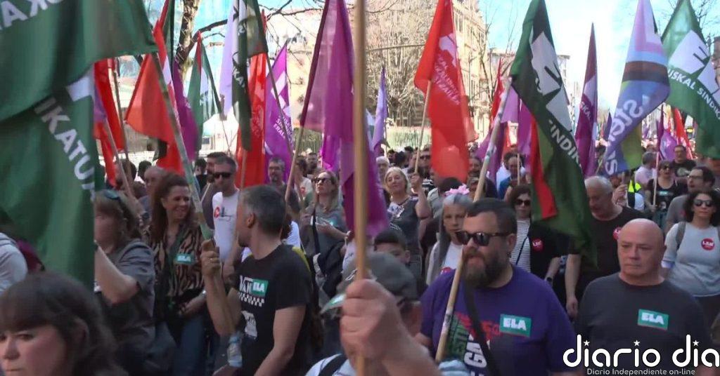 Los piquetes provocan disturbios en distintos lugares durante la jornada de huelga general en Euskadi y Navarra