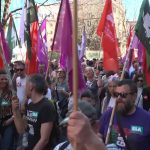 Los piquetes provocan disturbios en distintos lugares durante la jornada de huelga general en Euskadi y Navarra