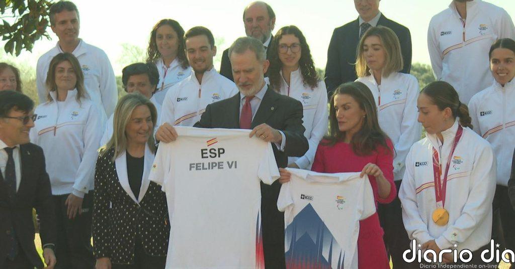 Los reyes reciben al equipo español de los Juegos Paralímpicos de Invierno 2026