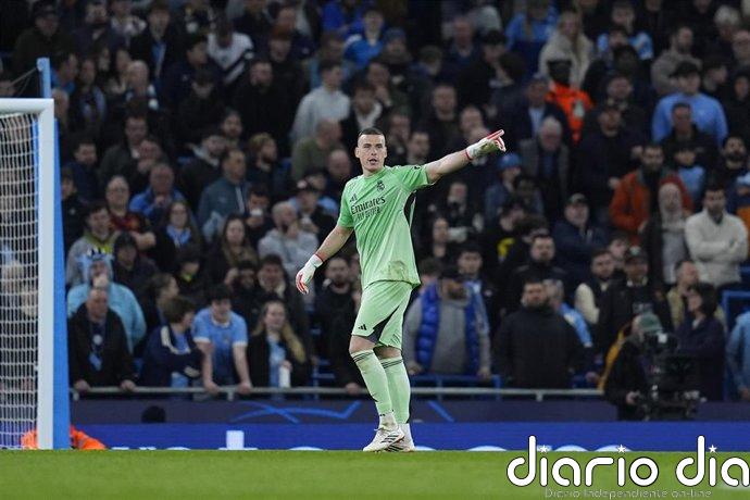 Lunin: "Ganar a un rival como el Manchester City siempre te da un plus"