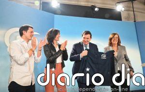 Mañueco anuncia la ampliación de Agrarias de Palencia y la conclusión de la unidad de radioterapia este año