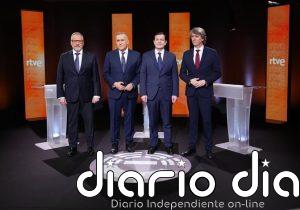 Mañueco rechaza estrechar la mano a Martínez para que gobierne la lista más votada y Vox pide esperar al 15M