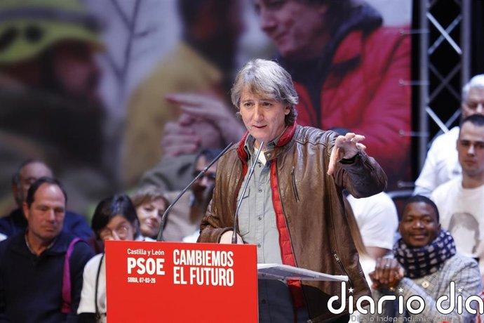 Martínez aboga por el "feminismo transversal" y pide un "giro de guion" que luche por las "mujeres invisibilizadas"