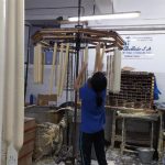 Más de 100.000 kilos de velas salen desde Andújar (Jaén) para iluminar procesiones y cultos de Semana Santa en España