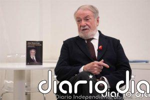 Mayor Oreja urge a PP-Vox a armar una "alternativa al Frente Popular": "UCD rechazó el pacto con Fraga y desaparecimos"