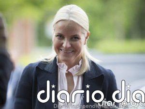 Mette-Marit de Noruega afirma haber sido "manipulada y engañada" por Epstein: "Ojalá nunca lo hubiera conocido"