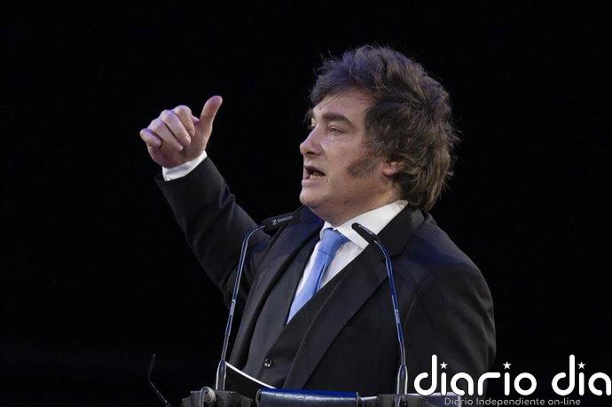 Milei aplaude el fallo de EEUU sobre la expropiación de YPF, que ahorrará a Argentina 13.975 millones