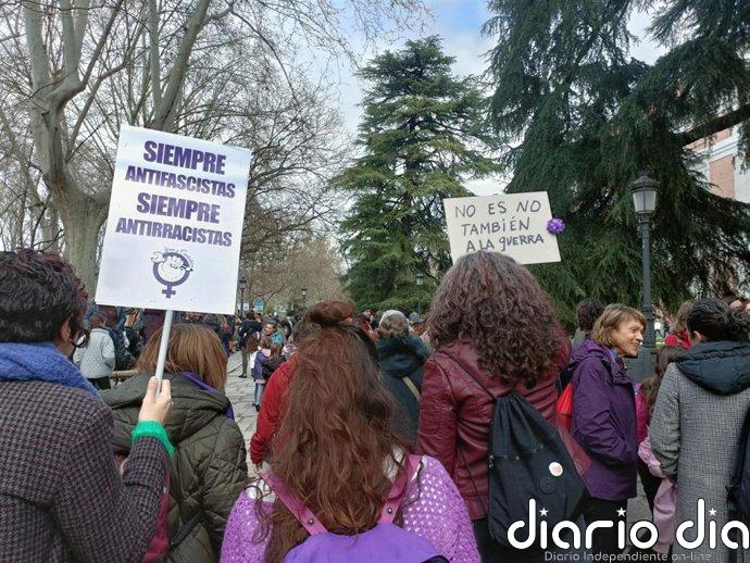 Miles de mujeres marchan en Madrid con la Comisión 8M contra el patriarcado, el fascismo, la guerra y el racismo