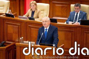 Moldavia declara la alerta medioambiental por 15 días ante el vertido de crudo en el río Dniéster