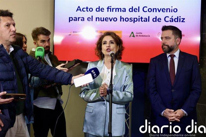 Montero apoya a Puente con AVE a Málaga porque "la Junta mentía" con las pérdidas: "Lo más importante es la seguridad"