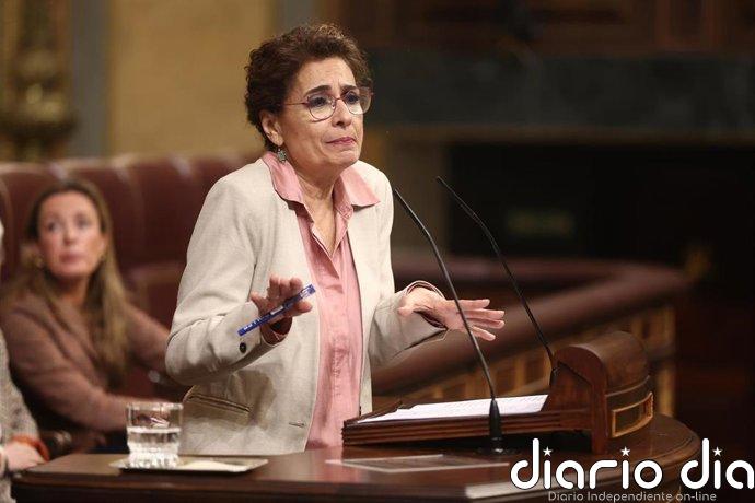 Montero dice ahora que presentará los Presupuestos a lo largo del año y el PP la tacha de "incompetente"