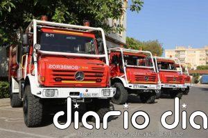 Movilizados tres grupos de bomberos forestales durante el Domingo de Ramos por un incendio en Aroche (Huelva)