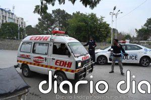 Mueren ocho personas por el derrumbe de un tejado durante una entrega de ayudas en efectivo en Pakistán