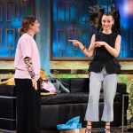 Natalia Verbeke tiene el top más versátil de la temporada: un básico adaptable de corte peplum