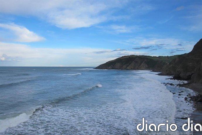 Oleaje y viento ponen mañana en aviso a zonas de Asturias, Galicia y Canarias, con lluvias fuertes en C. Valenciana