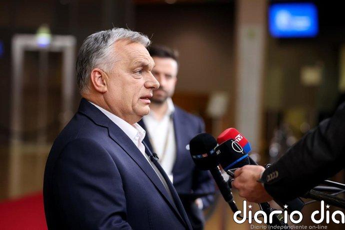 Orbán avisa a los líderes de que solo apoyará a Ucrania si recibe petróleo: "Todo lo demás es un cuento de hadas"