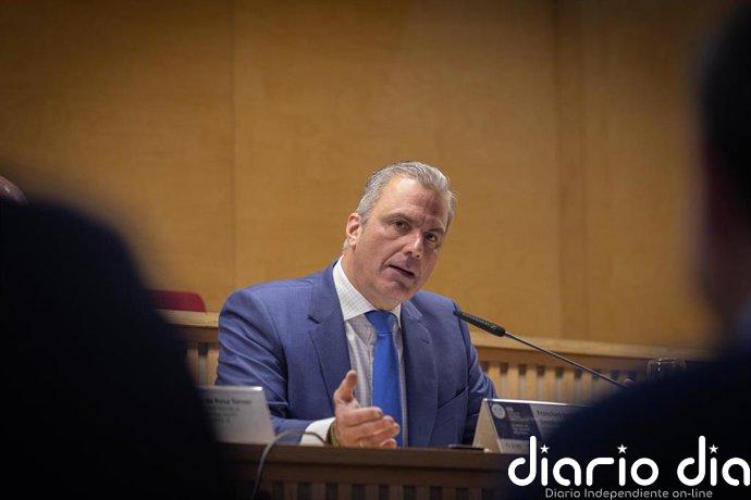 Ortega se mantendría como portavoz de Vox porque tiene derecho a presentar dos recursos más según el régimen interno