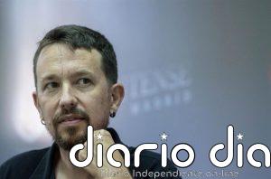 Pablo Iglesias y Dina Bousselham anuncian un acuerdo con los periodistas acusados de publicar datos de la exasesora