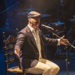 Paco Candela intercala baladas y sevillanas en una actuación en Almería con motivo de su gira '30'