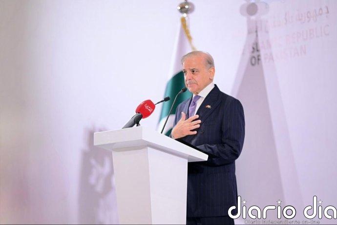 Pakistán implanta la semana laboral de cuatro días y suspende las clases por la subida del petróleo