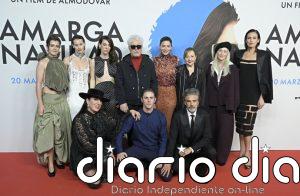 Pedro Almodóvar estrena 'Amarga Navidad' junto a sus musas Nieves Álvarez, Rossy de Palma y Bibiana Fernández